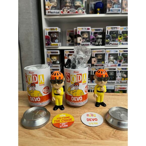 CHASE BUNDLE GLOW LIMITED EDITION Devo Funko Sodas Music 1980s GITD Glows Dark - Picture 1 of 2
